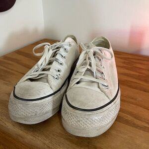 Chuck Taylor white platform converse size 8